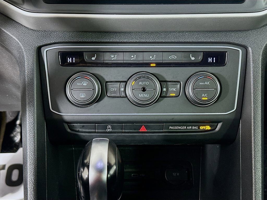 Used 2021 Volkswagen Atlas Cross Sport SE image 15