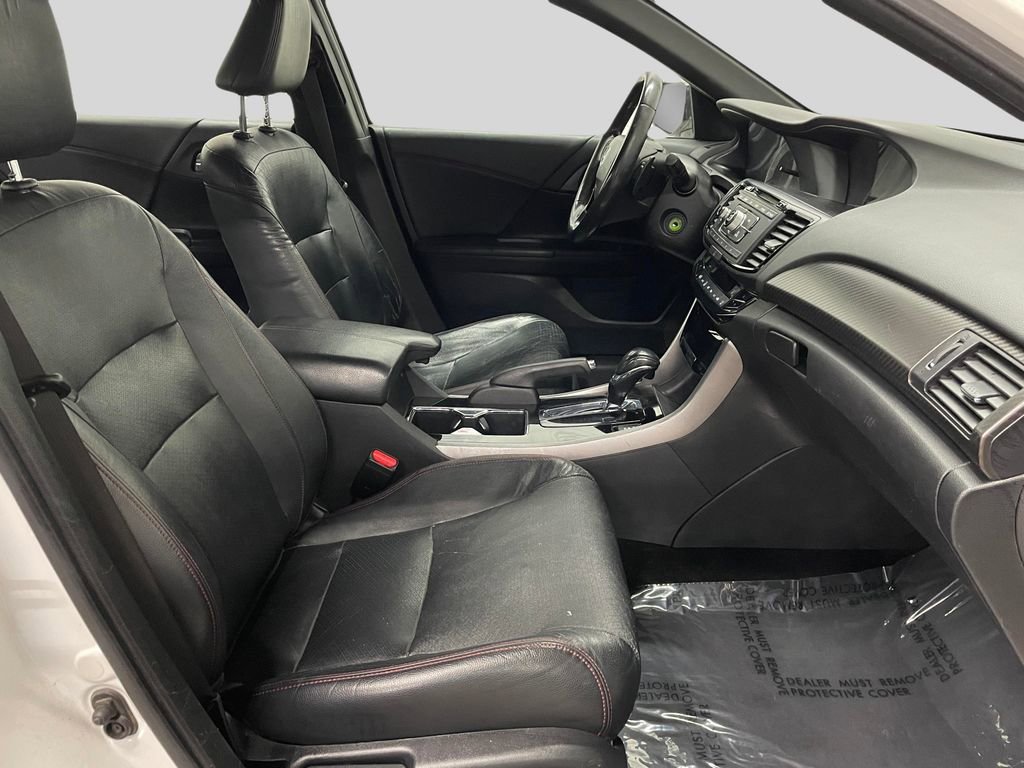 Used 2017 Honda Accord Sport Special Edition image 11