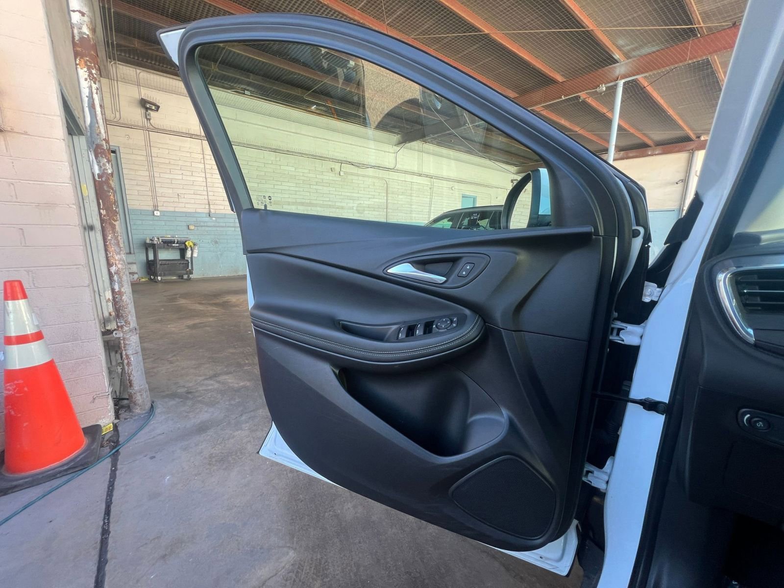 Used 2025 Buick Encore GX Preferred image 20