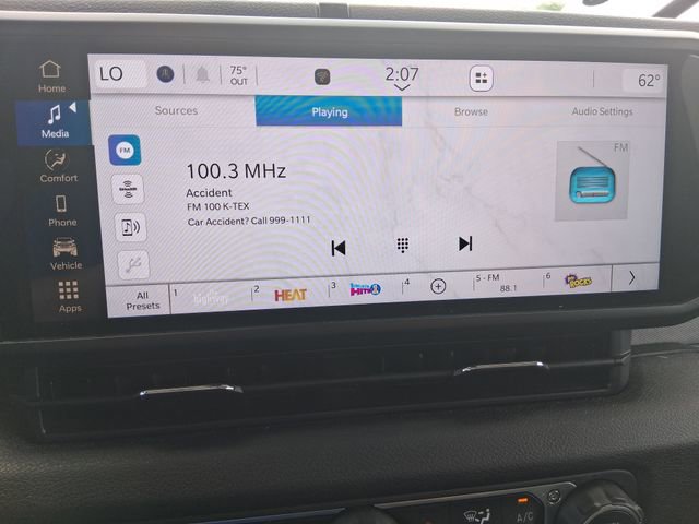 Used 2024 Jeep Wrangler Unlimited image 10