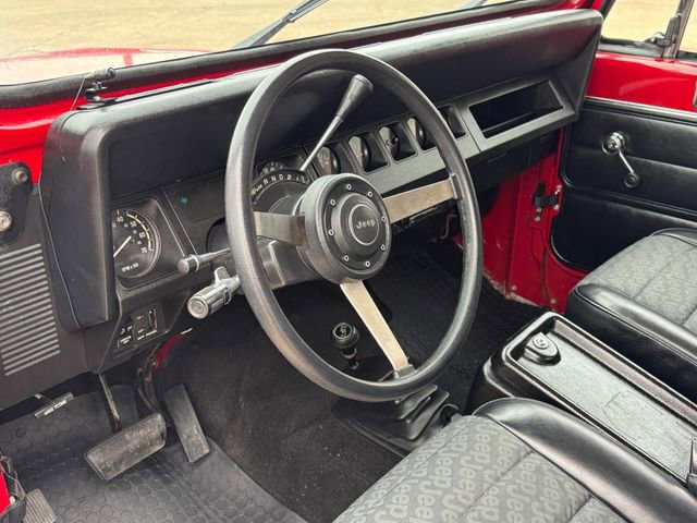 Used 1987 Jeep Wrangler Base image 10