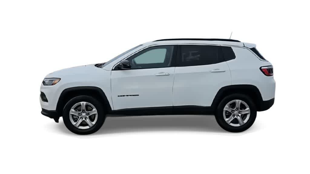Used 2024 Jeep Compass Latitude AWD/4WD image 5
