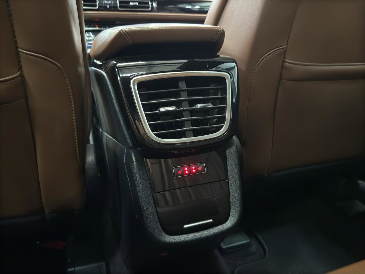 Used 2022 Lincoln Nautilus Reserve AWD/4WD image 26
