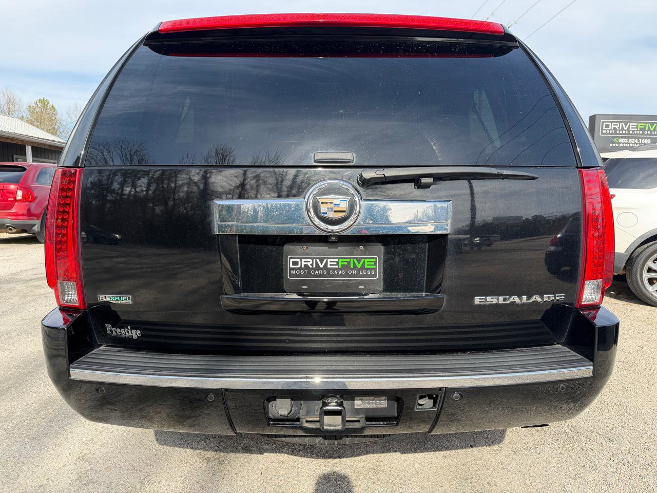 Used 2010 Cadillac Escalade 2WD image 4