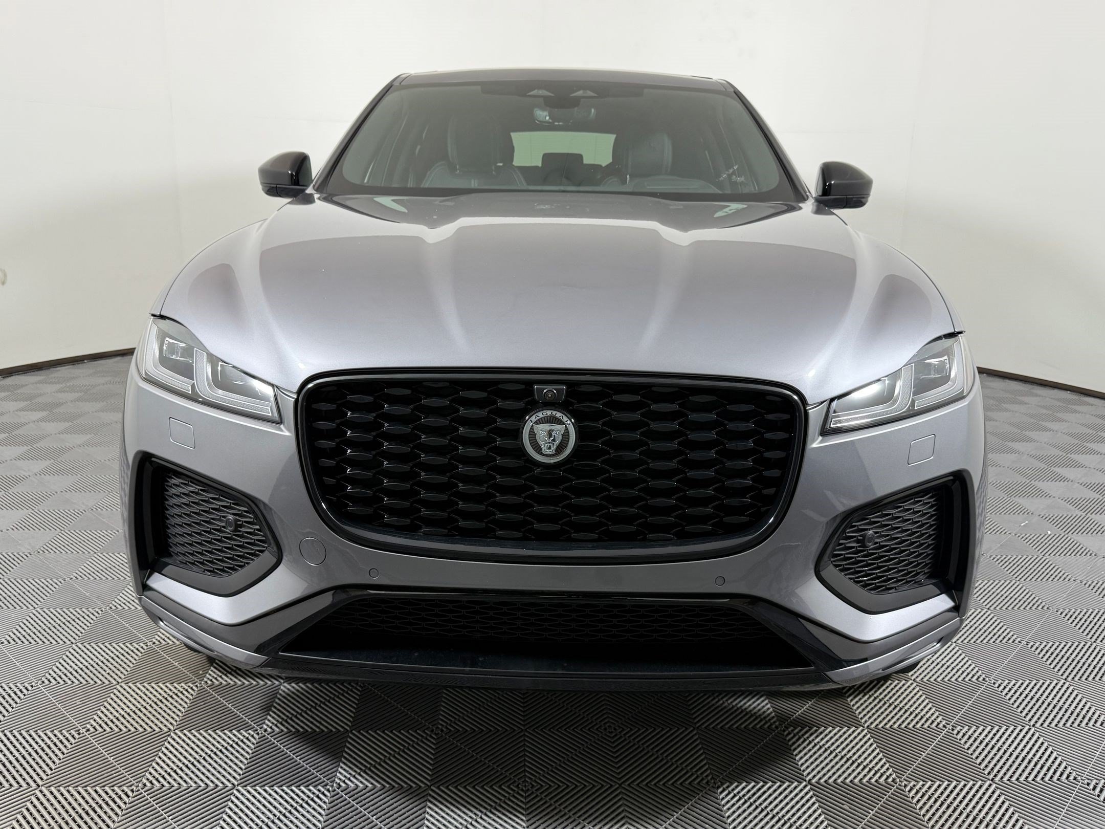 New 2026 Jaguar F-PACE R-Dynamic S AWD/4WD image 6