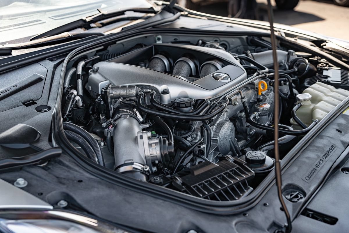 Used 2009 Nissan GT-R Premium AWD/4WD image 40
