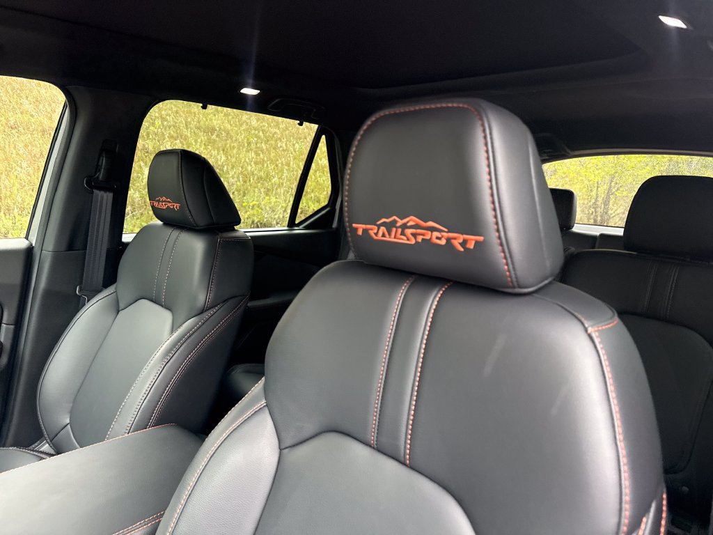 Used 2025 Honda Pilot TrailSport image 13