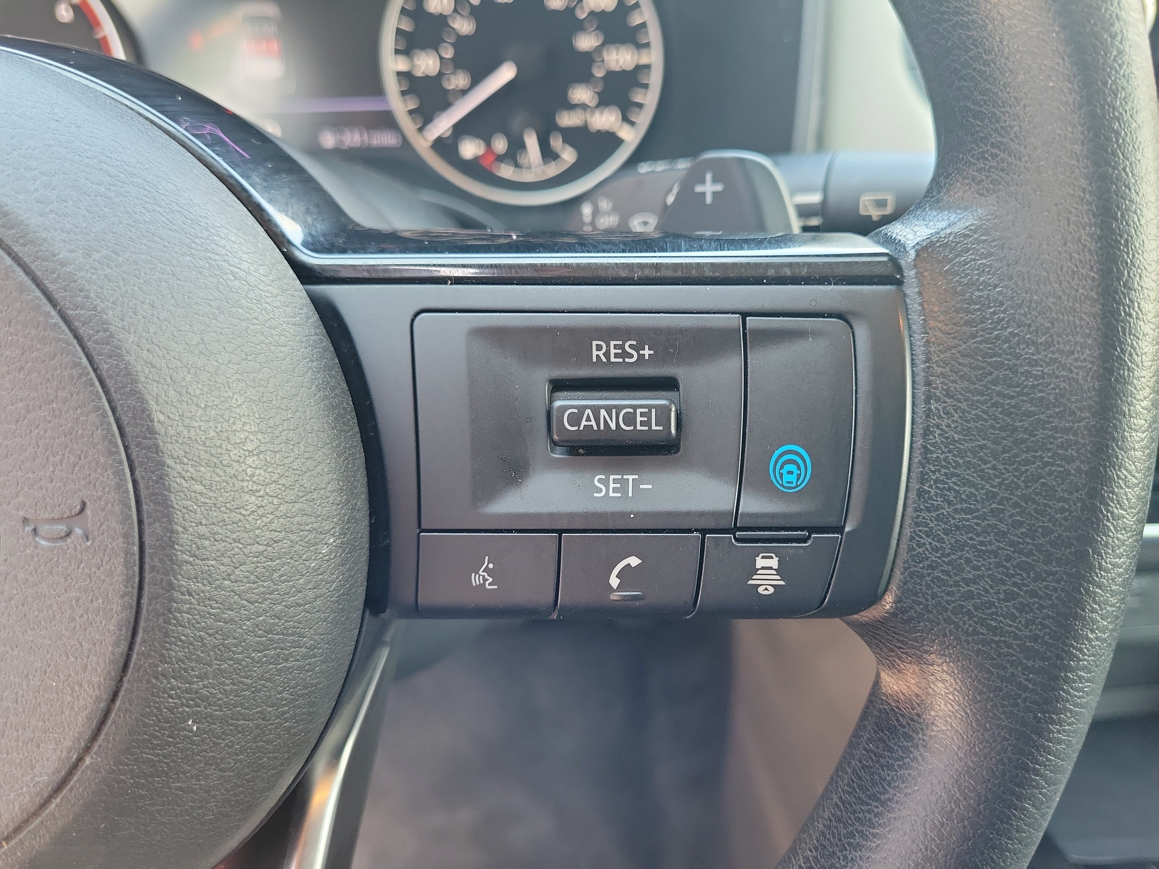 Certified 2023 Nissan Rogue SV FWD image 19