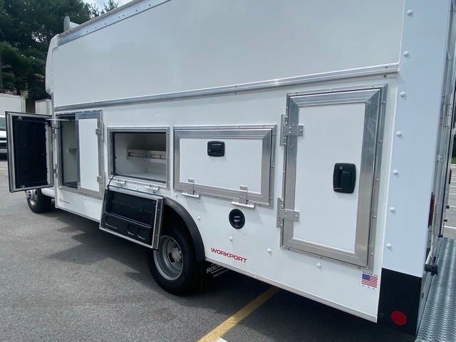 New 2025 Chevrolet Express 4500 w/ Power Convenience Package image 6