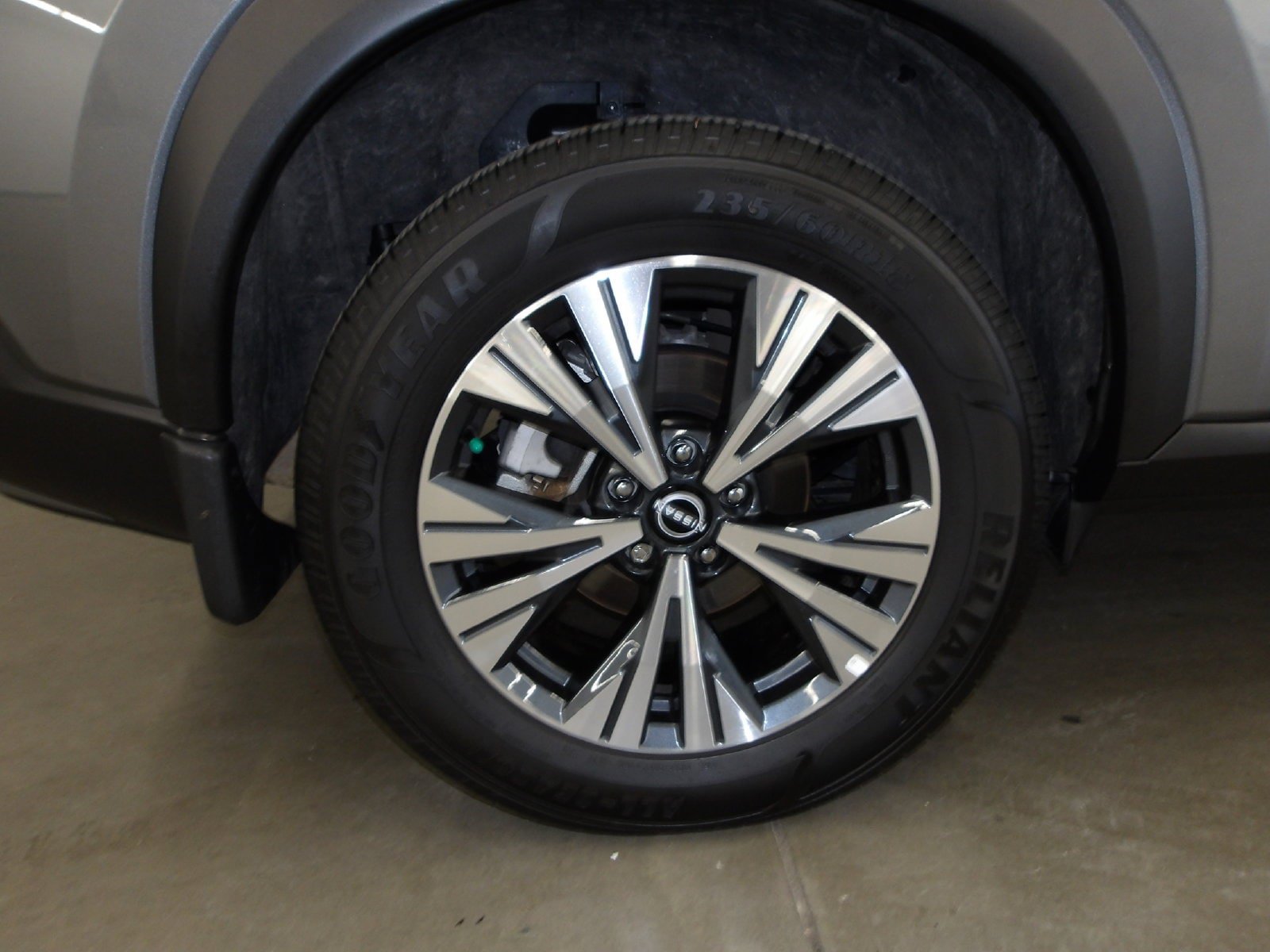 Used 2023 Nissan Rogue SV AWD/4WD image 21