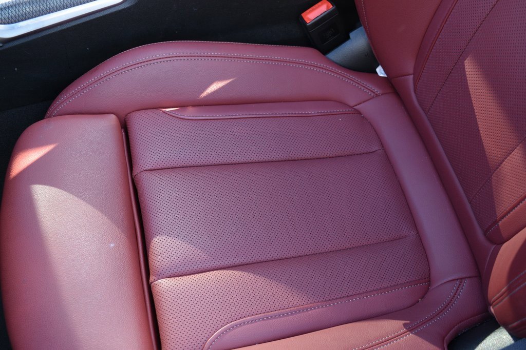 Used 2025 BMW 330i xDrive Sedan image 12