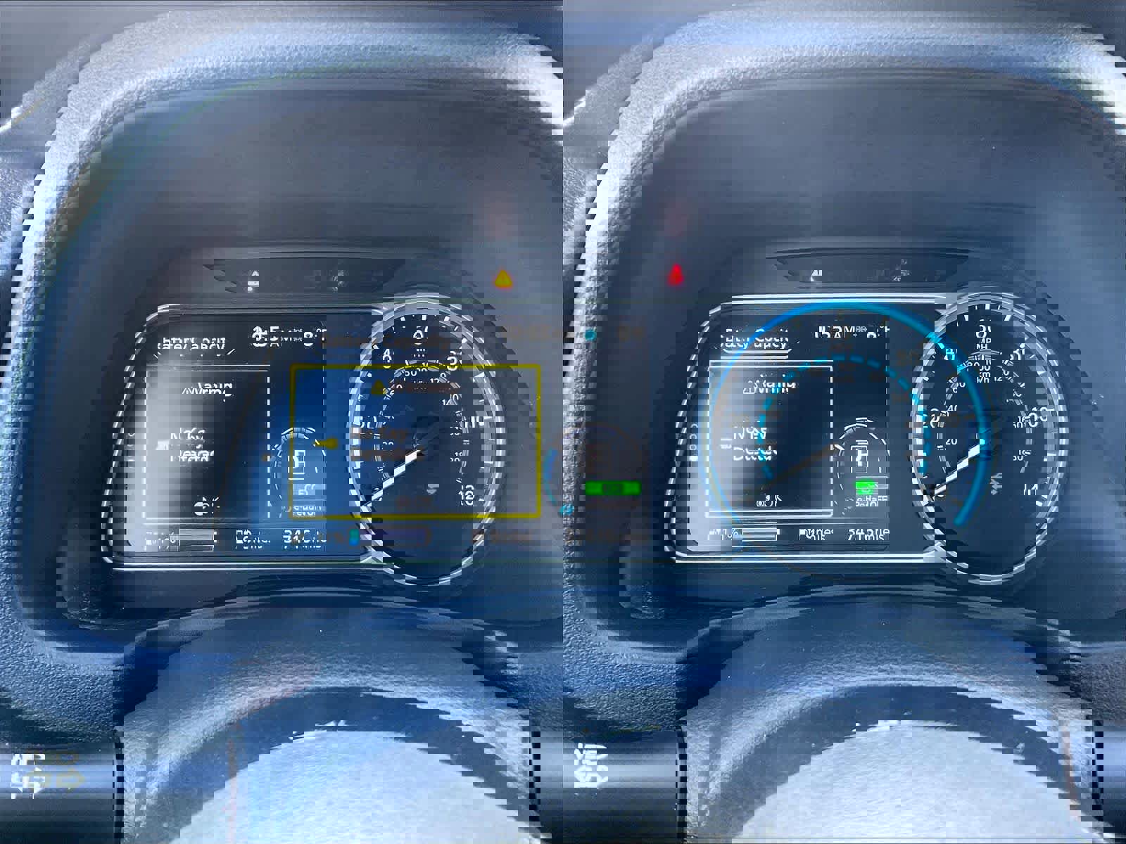 Certified 2023 Nissan Leaf S image 24