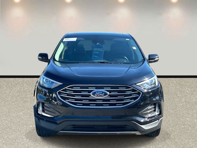 Certified 2022 Ford Edge Titanium w/ Class II Trailer Tow Package AWD/4WD image 2