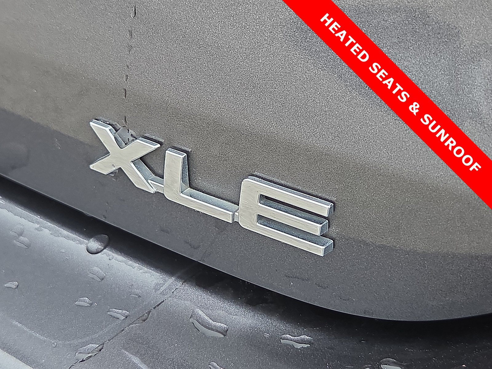 Used 2024 Toyota Highlander XLE FWD image 8