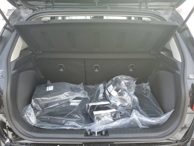 New 2026 Hyundai Venue SE image 8