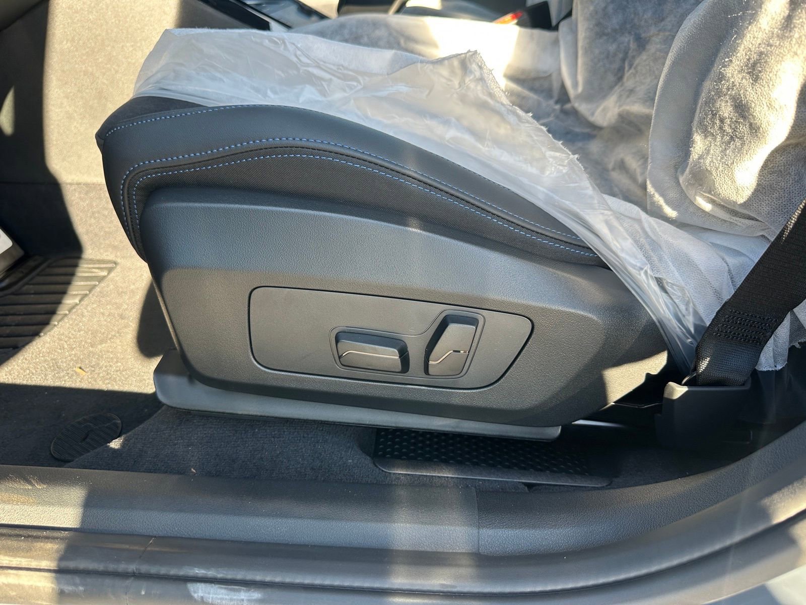 New 2026 BMW X2 xDrive28i w/ Technology Package image 18