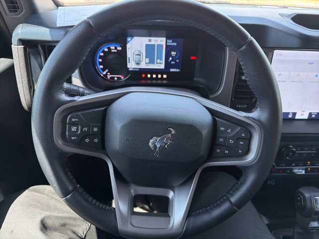 Used 2023 Ford Bronco Outer Banks AWD/4WD image 16