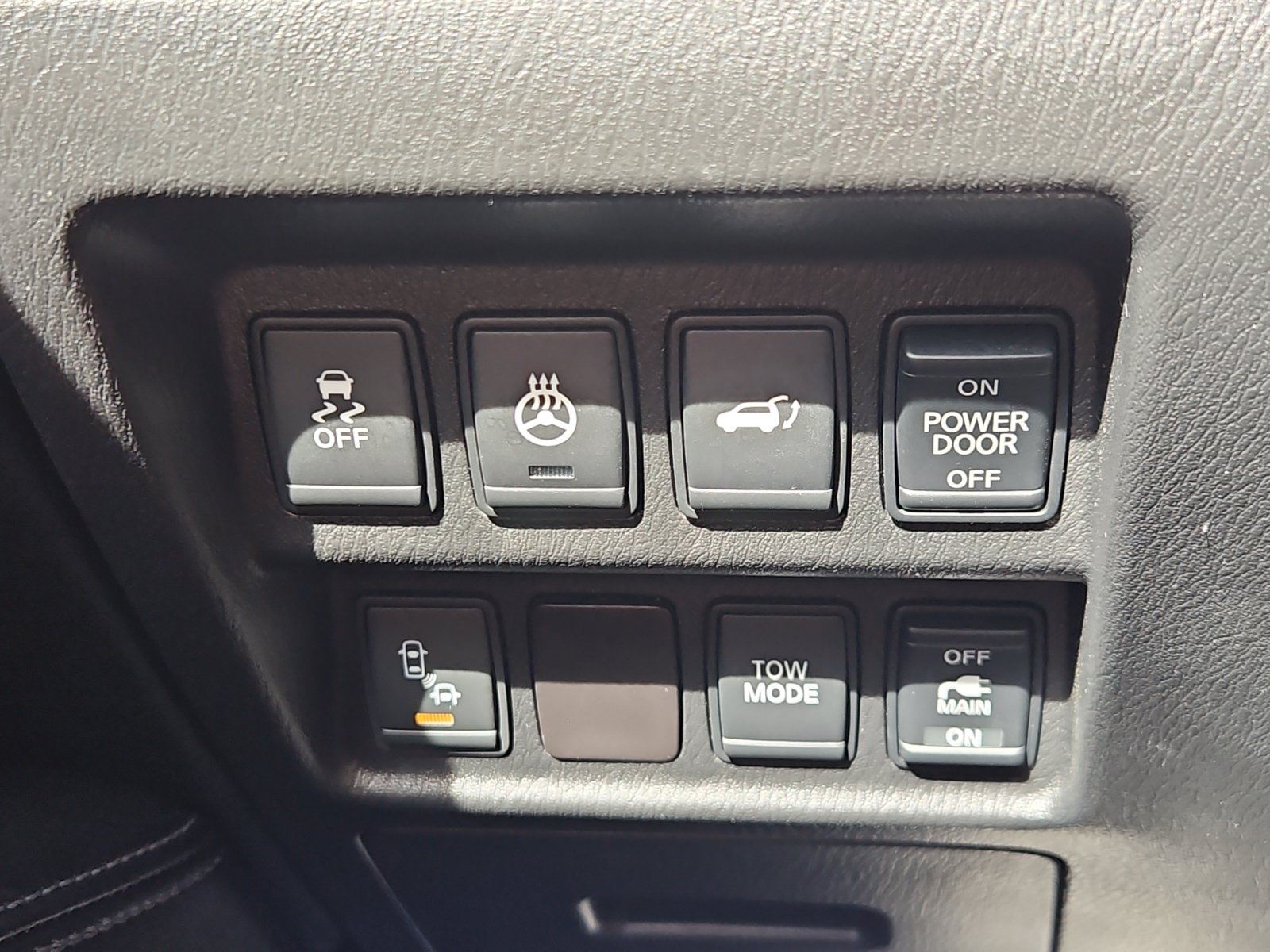 Used 2016 Nissan Pathfinder Platinum FWD image 28