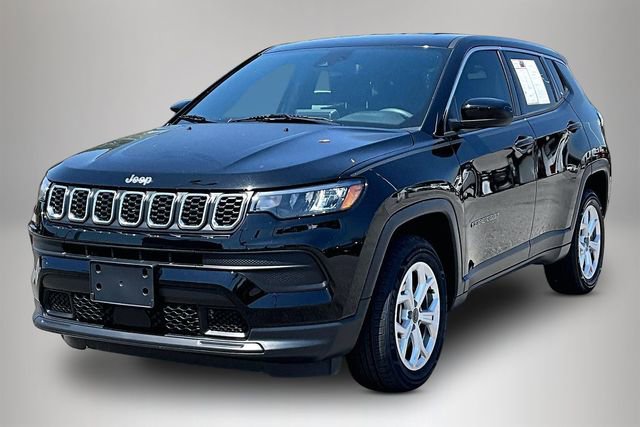 Used 2025 Jeep Compass Sport w/ Mopar Graphics Package AWD/4WD image 2
