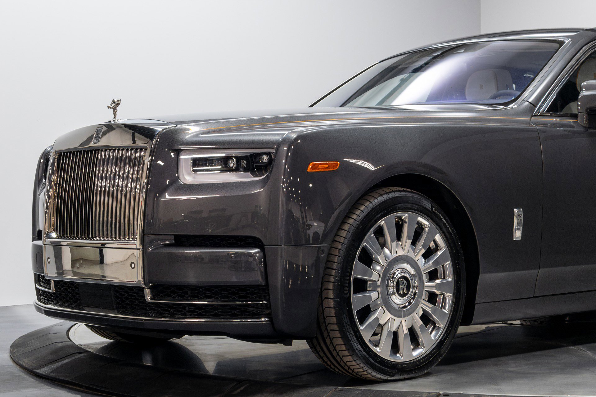 Used 2019 Rolls-Royce Phantom Sedan image 5