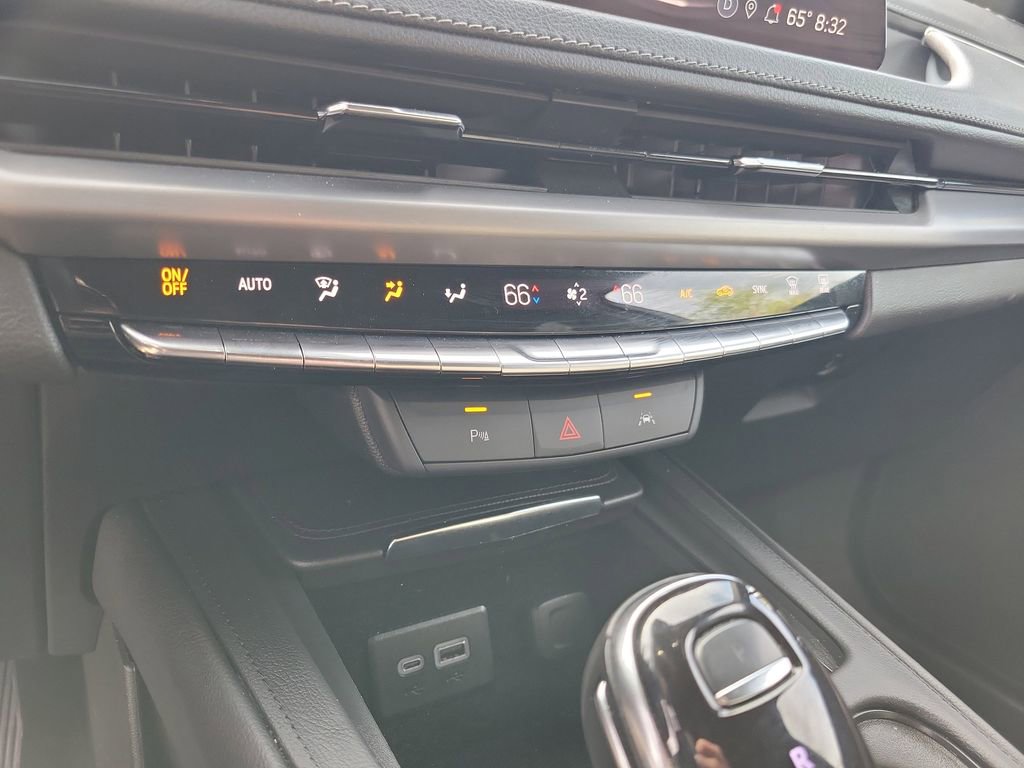 Used 2024 Cadillac XT4 Premium Luxury AWD/4WD image 25