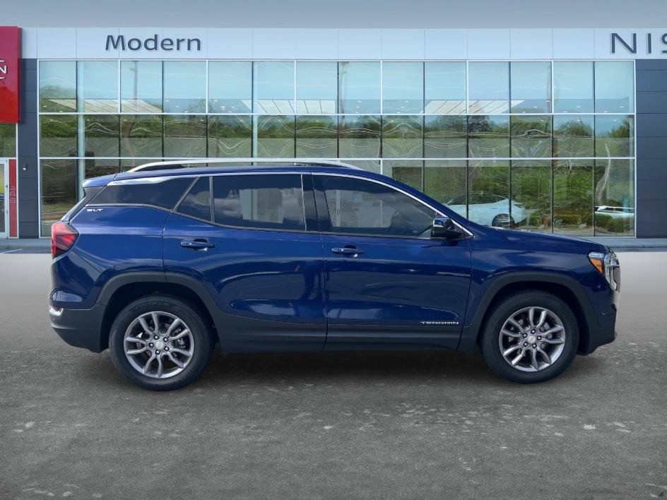Used 2022 GMC Terrain SLT FWD image 4