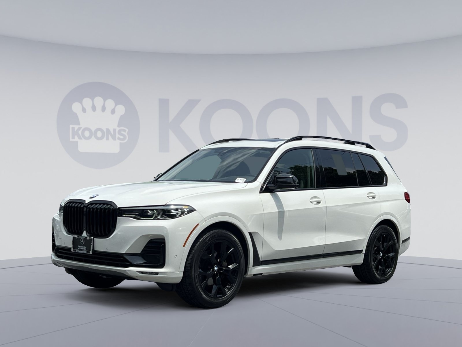 Used 2022 BMW X7 xDrive40i w/ Premium Package AWD/4WD image 1