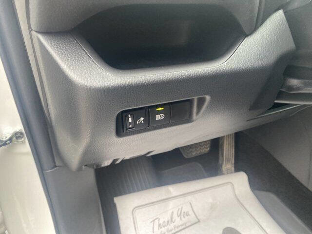 Used 2022 Toyota RAV4 XLE image 14