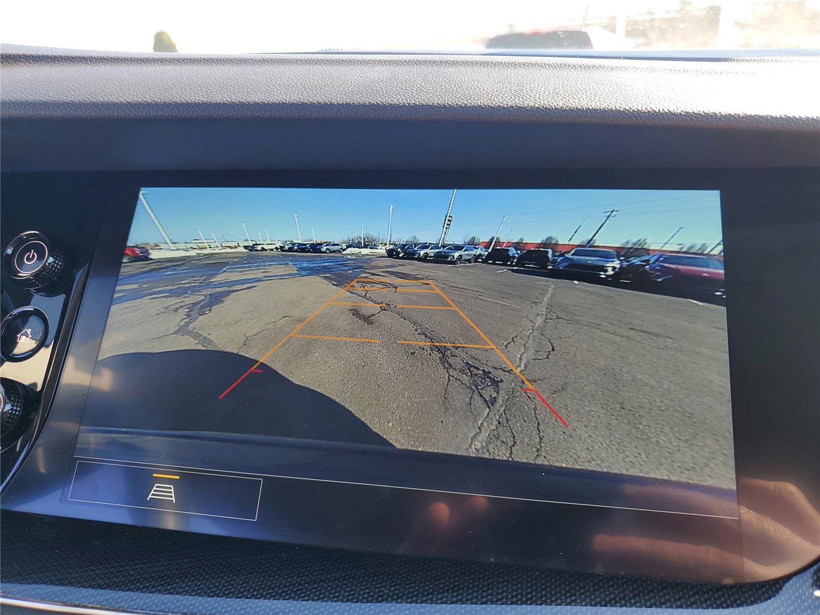 Used 2023 Buick Envision Preferred image 27