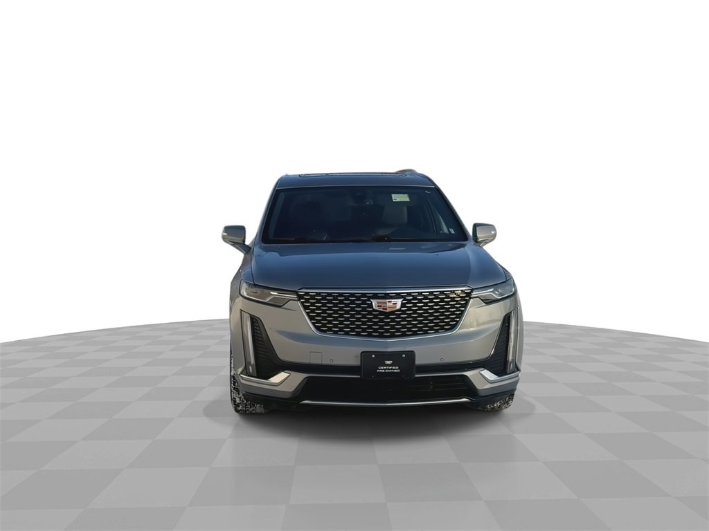 Used 2025 Cadillac XT6 Premium Luxury image 3