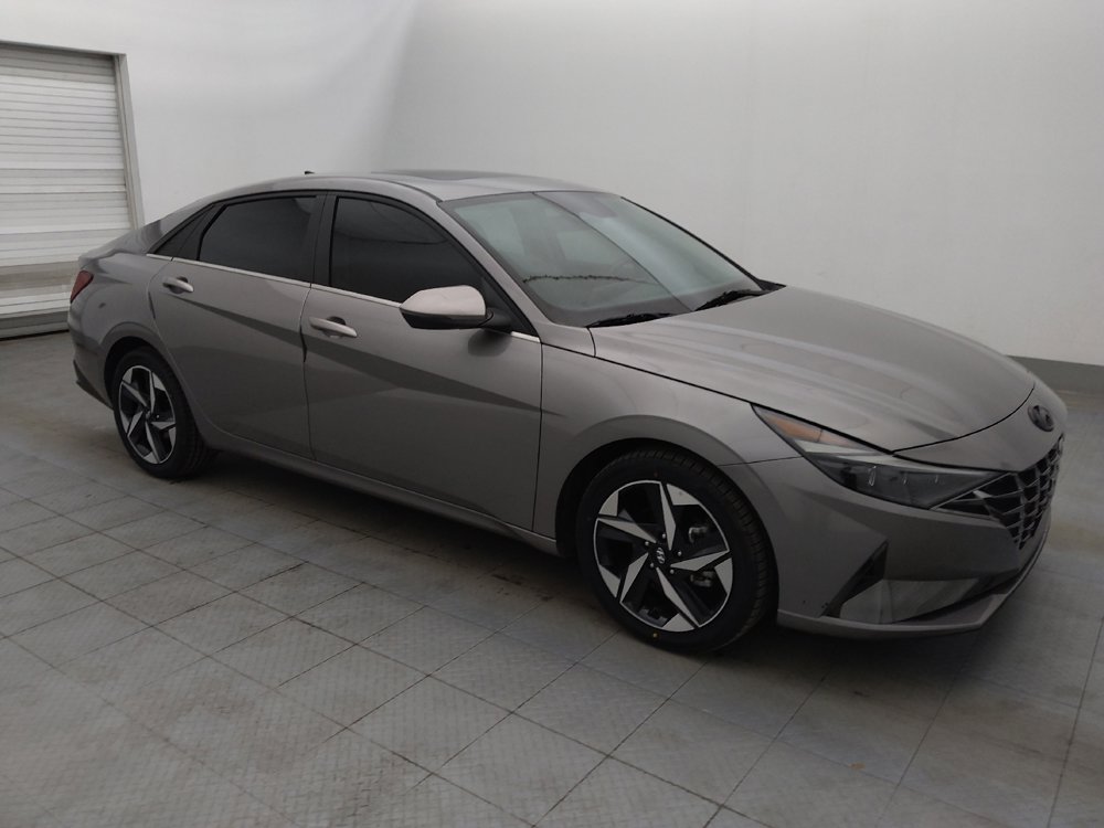 Used 2023 Hyundai Elantra Limited image 11