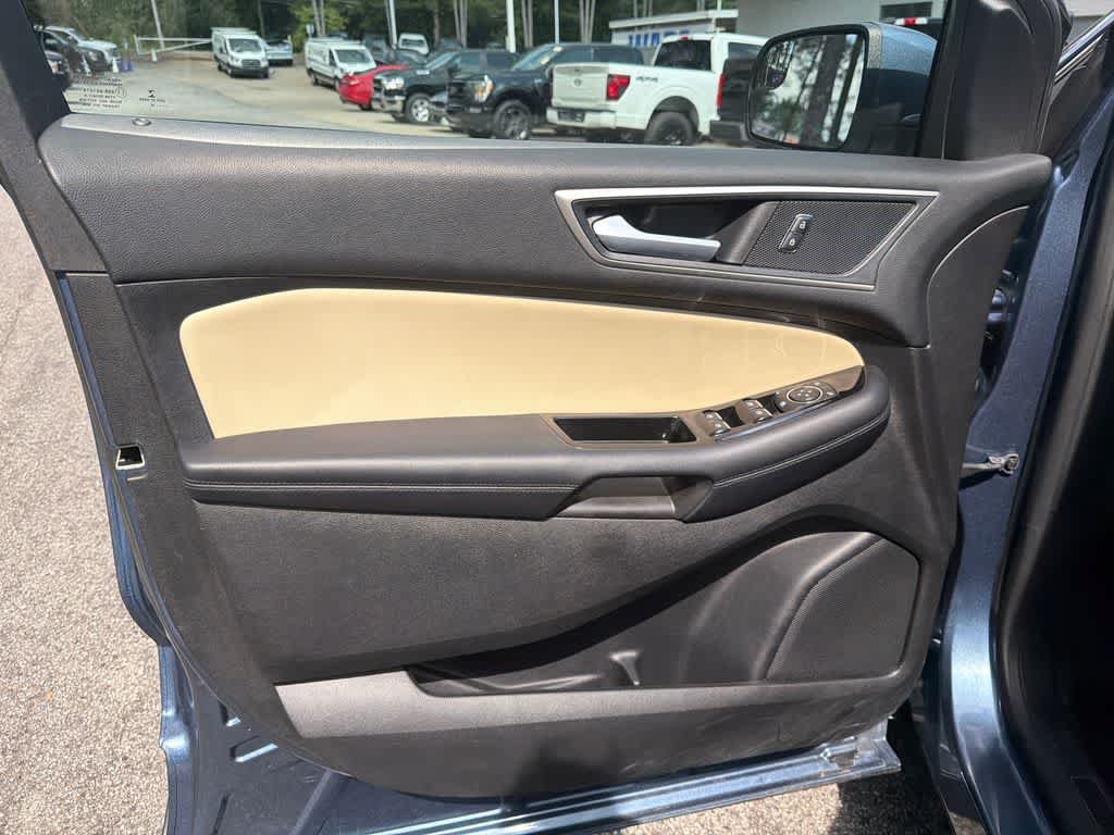 Used 2018 Ford Edge SEL w/ Equipment Group 201A FWD image 11