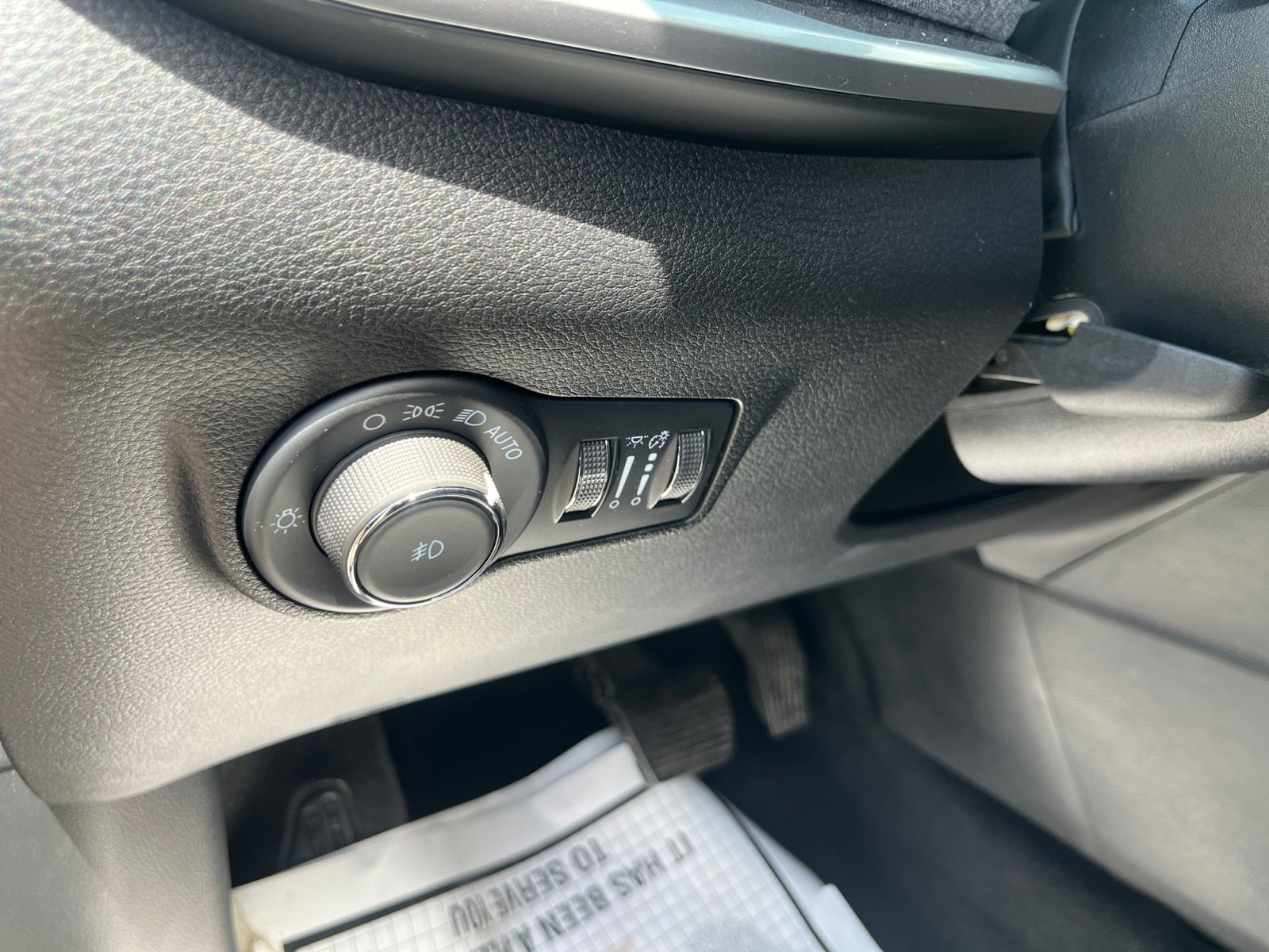 Certified 2022 Jeep Compass Latitude image 33