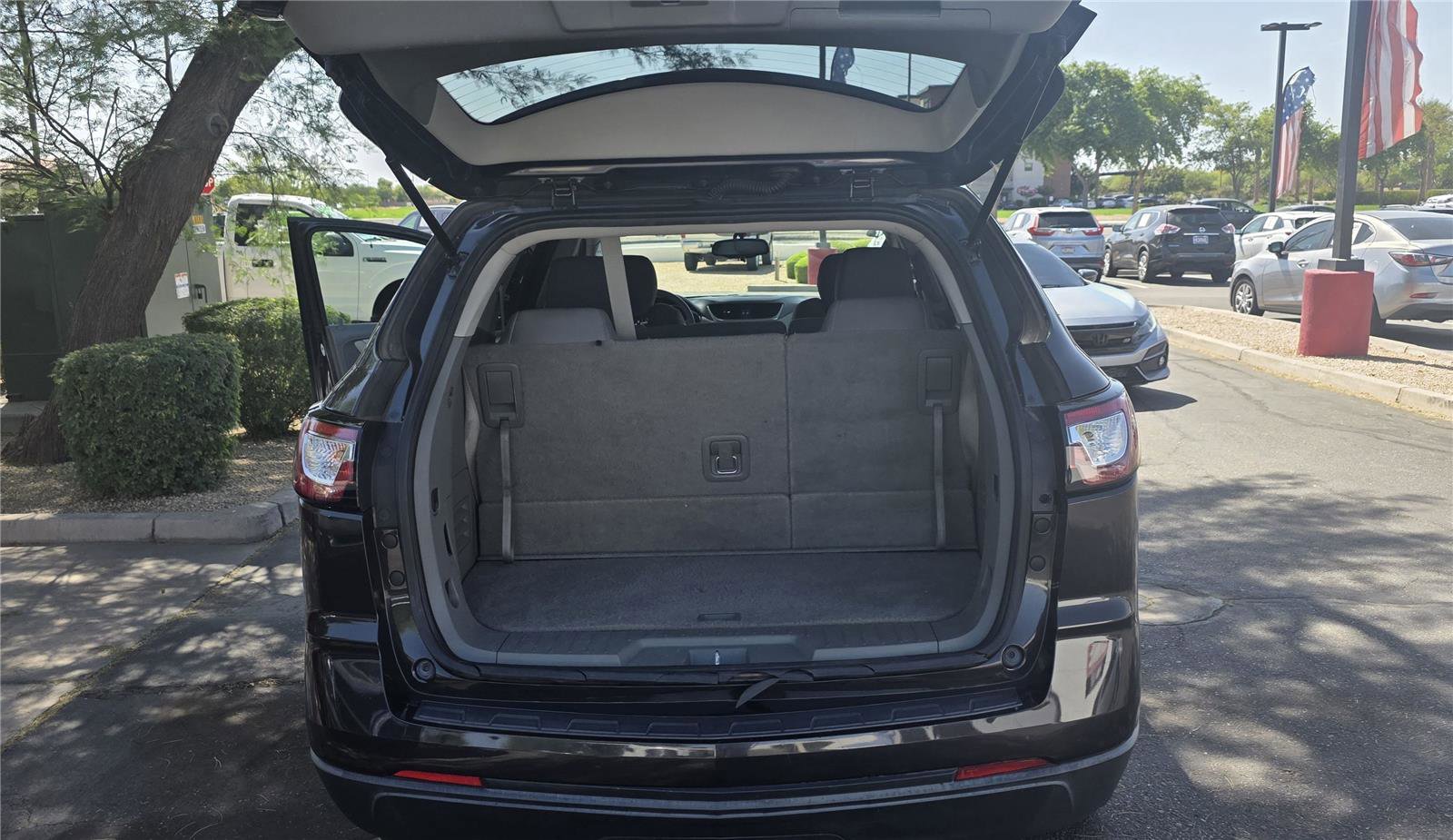 Used 2015 Chevrolet Traverse LS FWD image 9