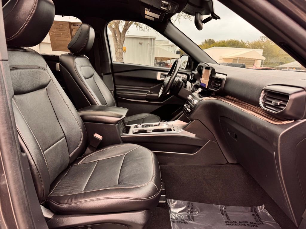 Used 2020 Ford Explorer Limited w/ Class III Trailer Tow Package image 29