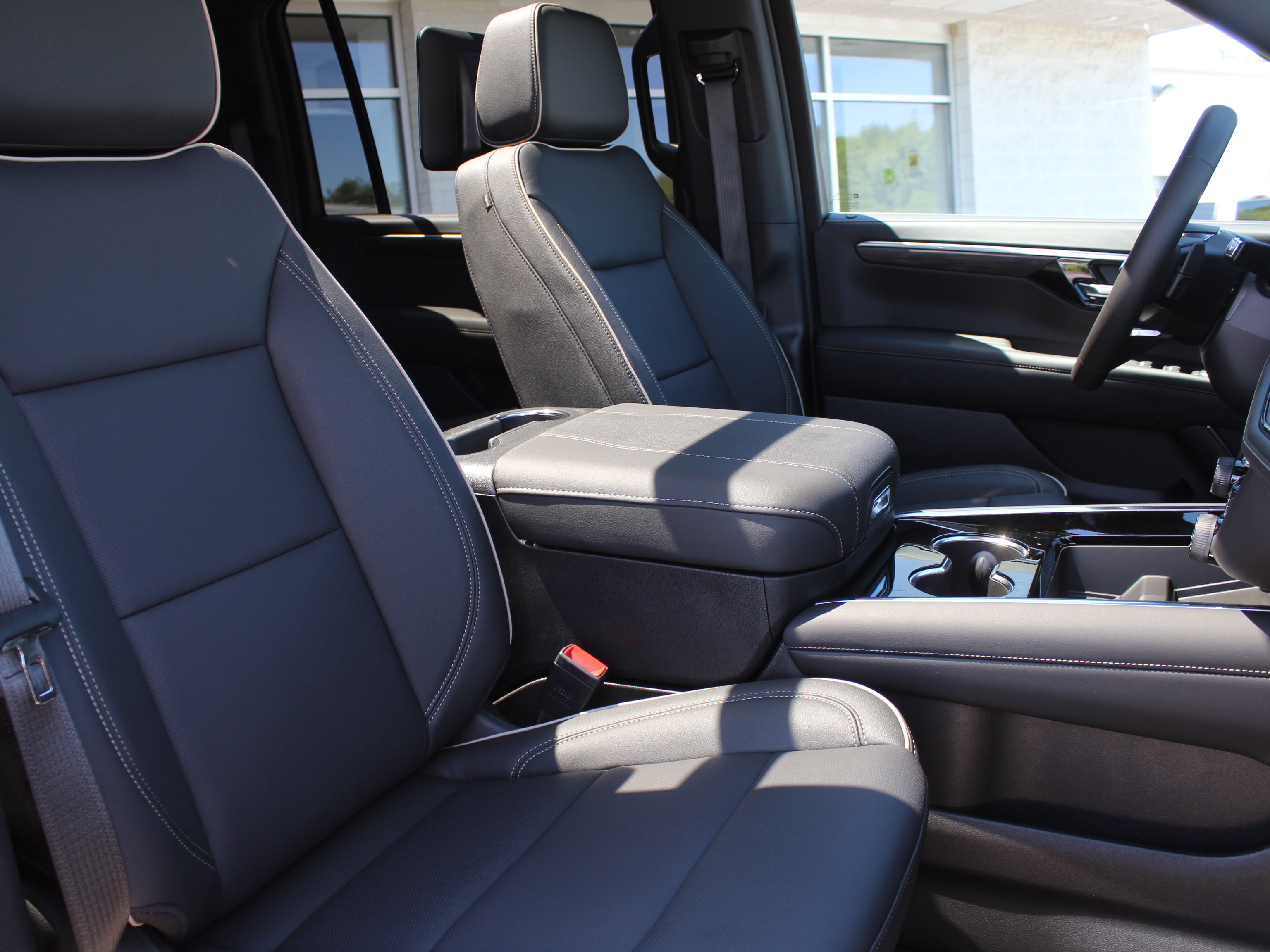 New 2026 Chevrolet Suburban Premier AWD/4WD image 16