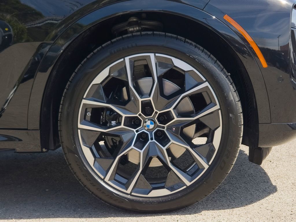 New 2026 BMW X7 M60i image 6