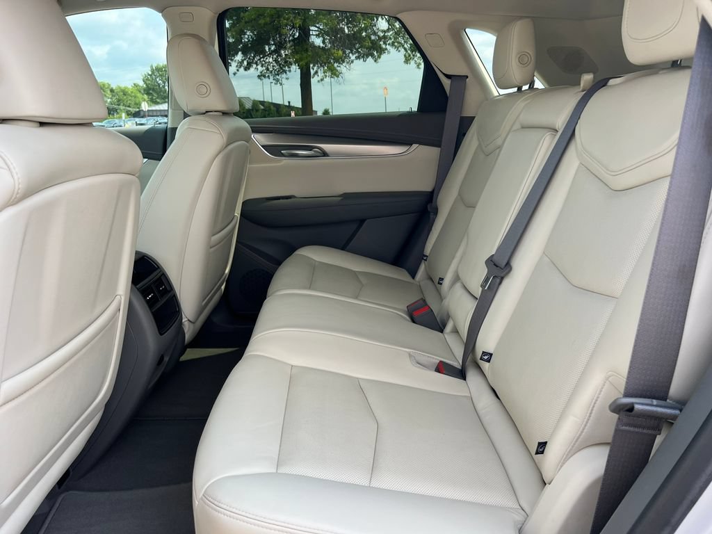 Used 2018 Cadillac XT5 Luxury w/ Driver Awareness Package AWD/4WD image 5