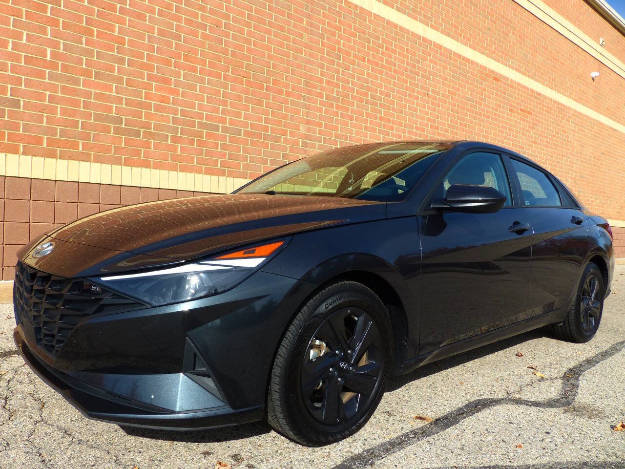 Used 2021 Hyundai Elantra SEL w/ Convenience Package image 5