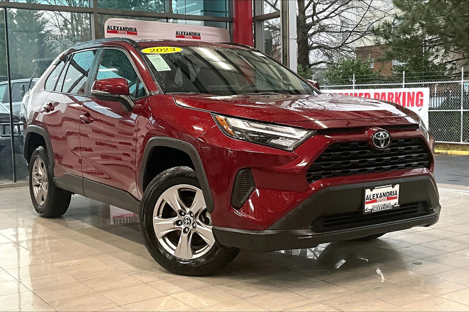 Used 2023 Toyota RAV4 XLE image 2
