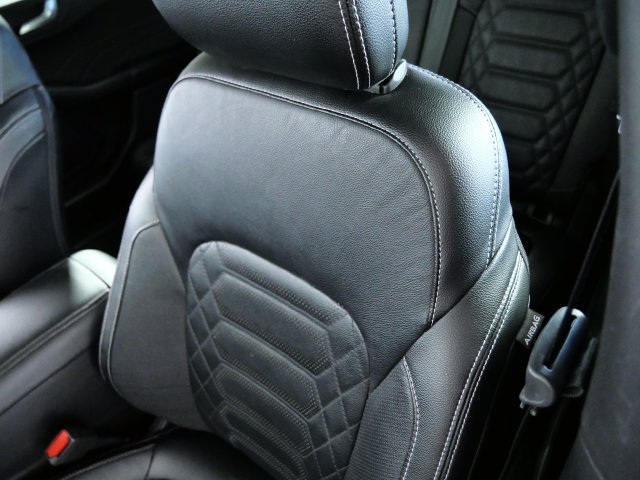 Certified 2023 Ford Escape Platinum w/ Premium Technology Package AWD/4WD image 17