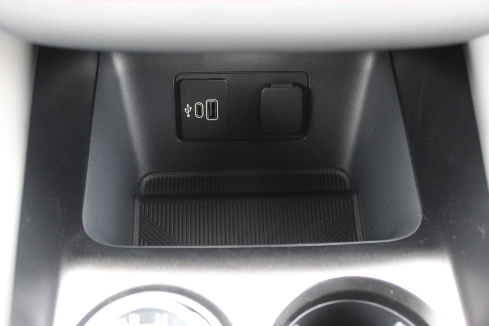 New 2026 Ford Explorer Active image 34