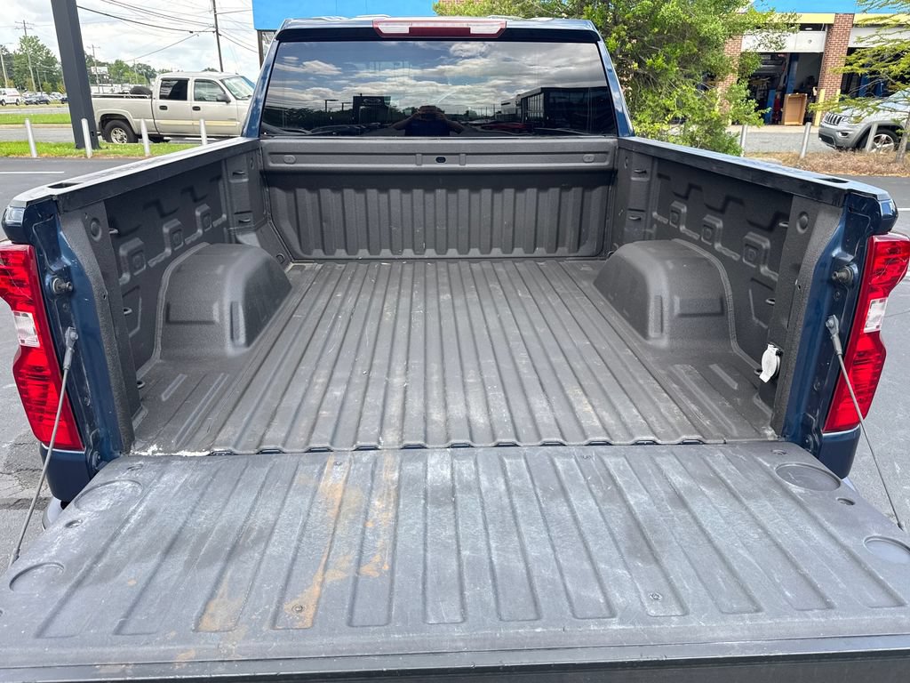Used 2023 Chevrolet Silverado 1500 LT AWD/4WD image 33
