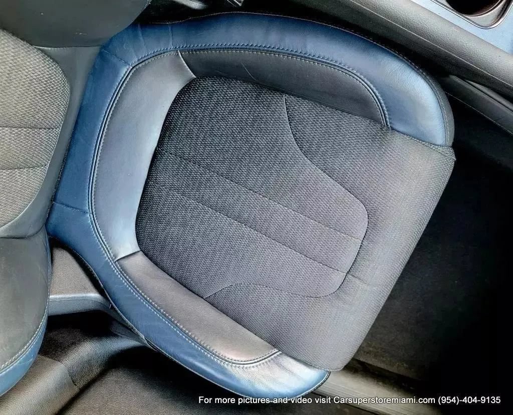 Used 2015 Chrysler 200 S FWD image 20