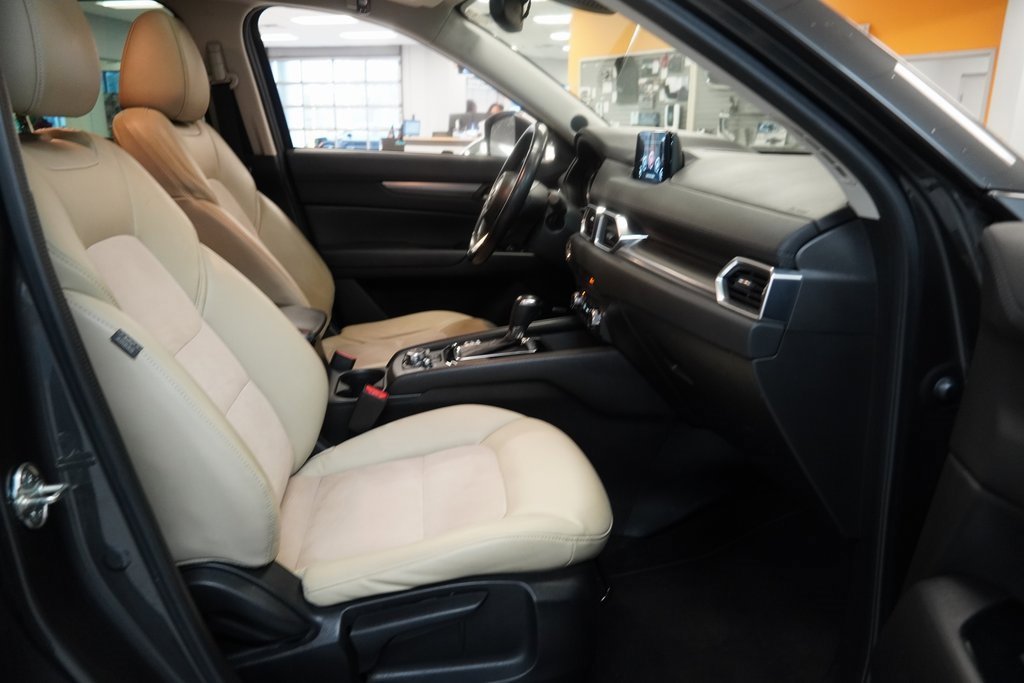 Used 2017 MAZDA CX-5 Touring w/ Preferred Equipment Package image 34