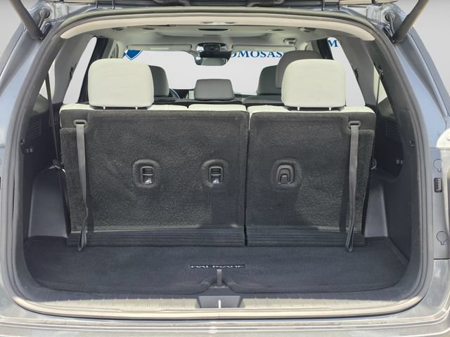 Used 2025 Hyundai Palisade SEL FWD image 13