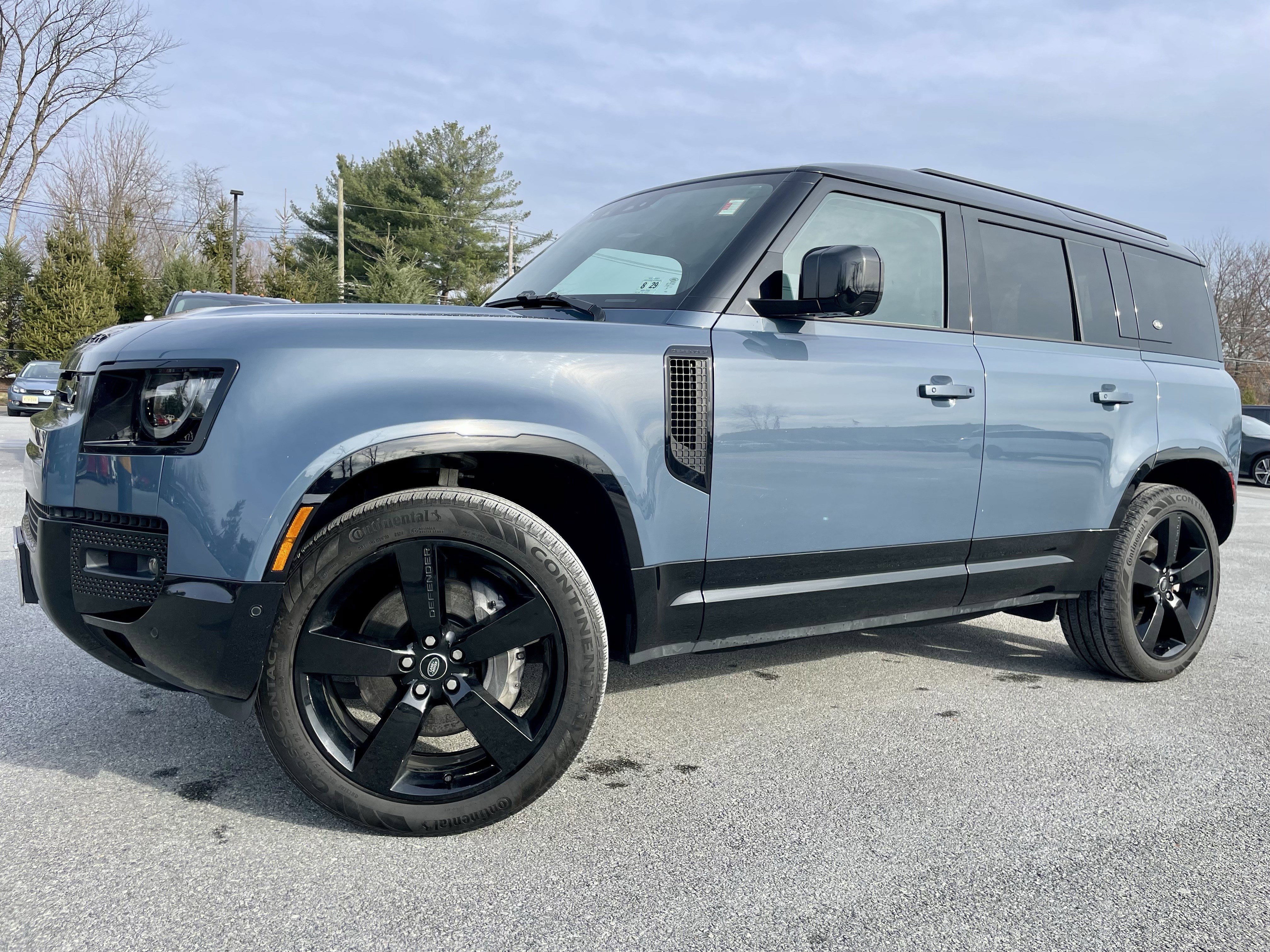 Certified 2024 Land Rover Defender 110 X-Dynamic SE image 35