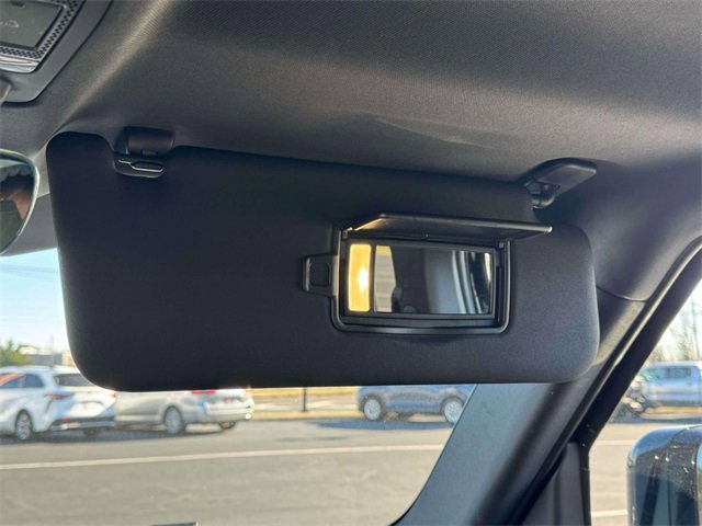 Used 2023 Land Rover Defender 110 X-Dynamic SE image 35