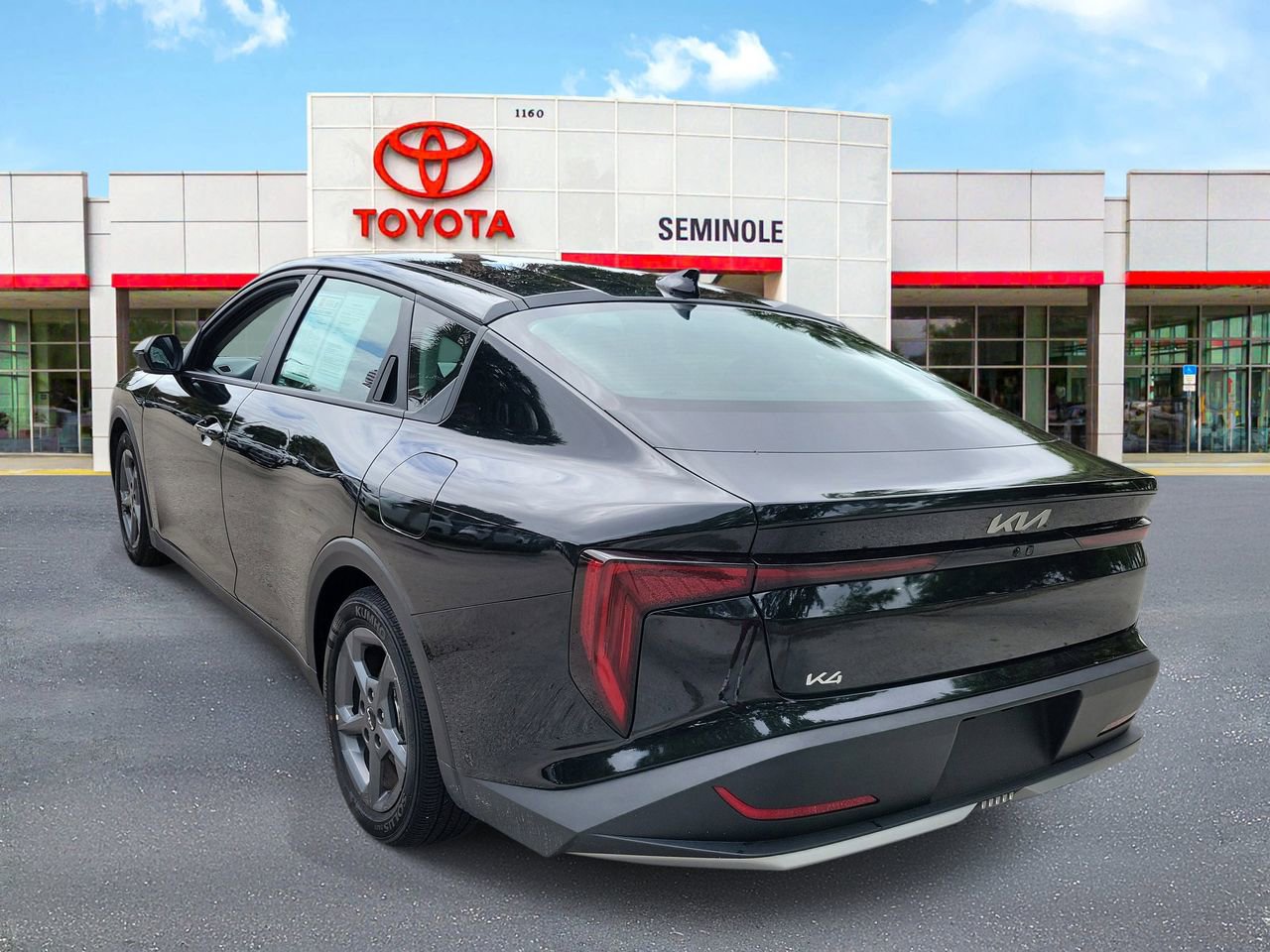 Used 2025 Kia K4 LXS image 4