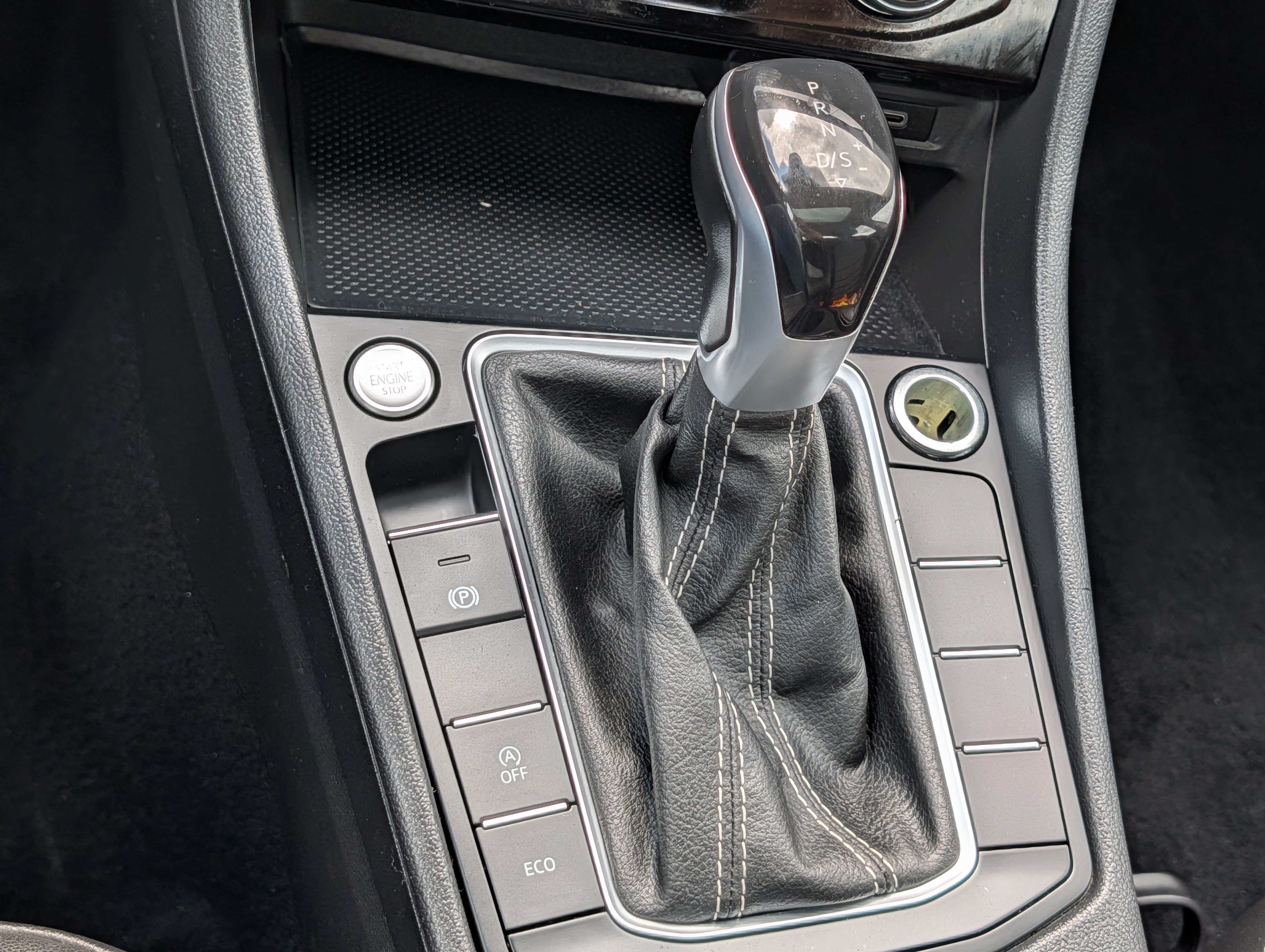 Used 2022 Volkswagen Jetta SE FWD image 24